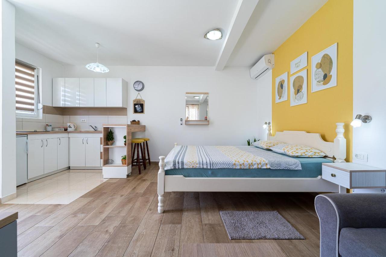 Apartments Gruda เซทินเจ ภายนอก รูปภาพ