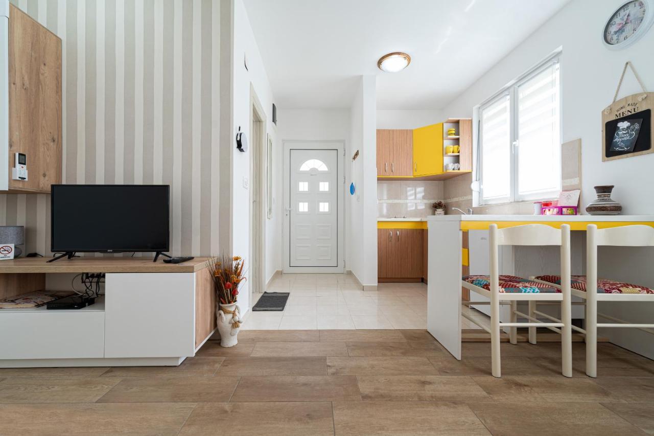 Apartments Gruda เซทินเจ ภายนอก รูปภาพ