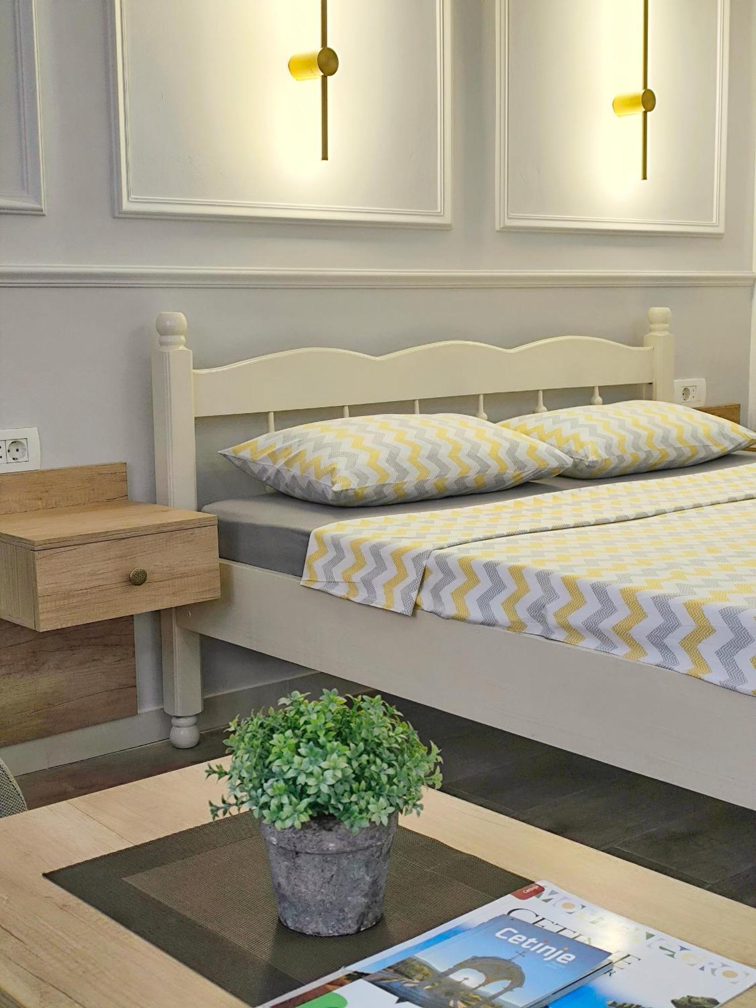 Apartments Gruda เซทินเจ ภายนอก รูปภาพ